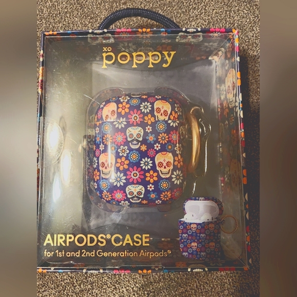 Skull Airpods case - Picture 1 of 2